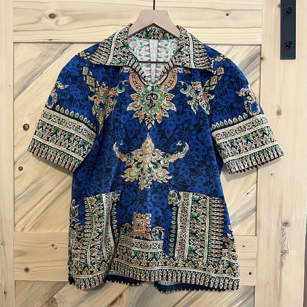 Vintage Dashiki No tags, feels like a cotton print fabric